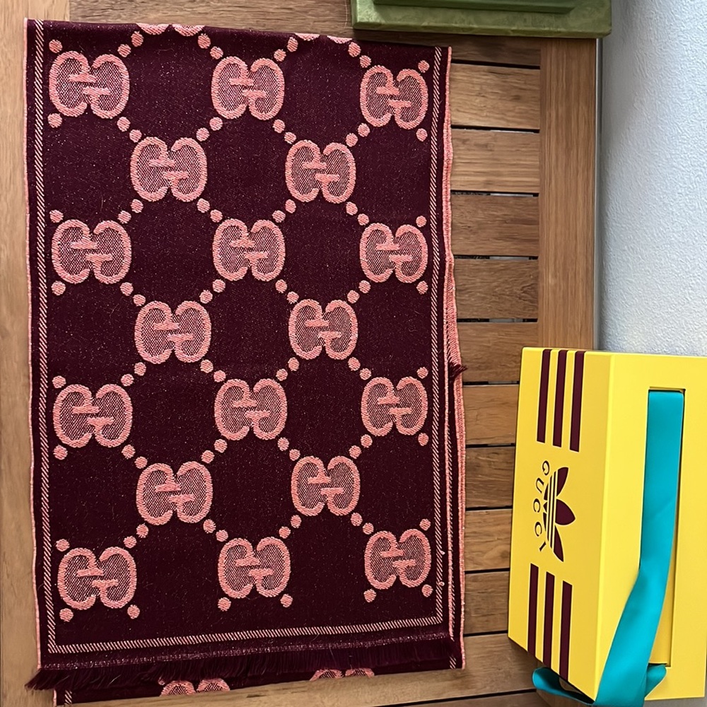 Gucci GG Wool Jacquard Scarf